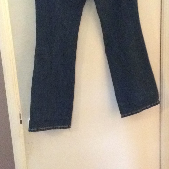 Code Bleu👖 Jeans - Picture 5 of 7